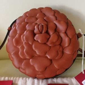 🌰🌼 New Authentic Valentino Atelier Round Crossbody Bag